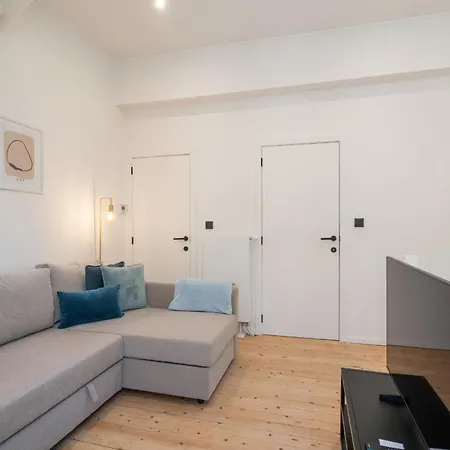 Apartment Gezellig, Knusse En Gerenoveerde Rijwoning 4p